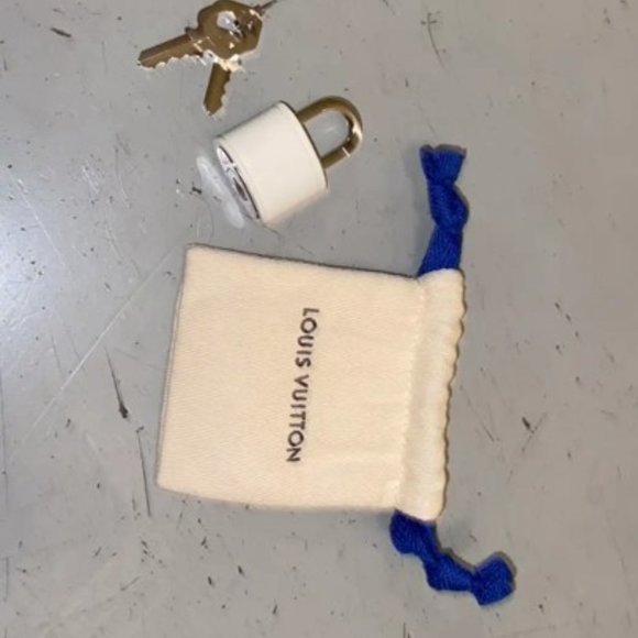 (PENDING)Louis Vuitton Keepall Bandouliere Monogram 50 Prism - Picture 11 of 13